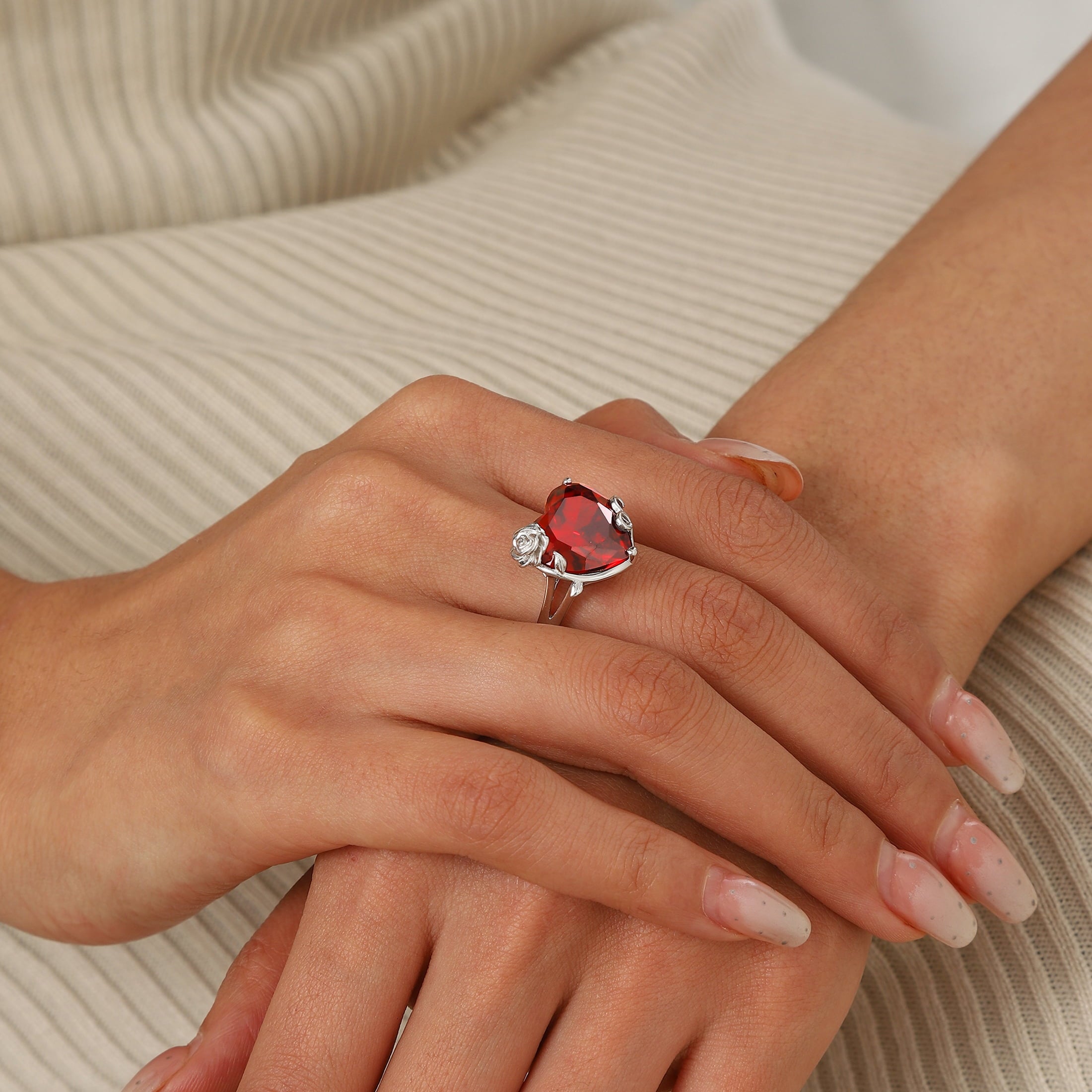 9Ct Women Heart Ring 925 Sterling Silver Rose Flower January Birthstone Red Garnet Solitaire Ring Jewelry Mother Birthday Valentine's Day Gift - Aurora Tears