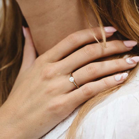 Anello di fidanzamento da donna Anello nuziale con diamante Moissanite da 0,5 ct Gioielleria raffinata