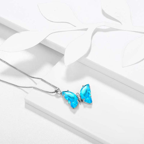 Blaue Schmetterlings-Halskette, März-Aquamarin-Geburtsstein-Anhänger, Damen- und Mädchen-Schmuck, Geburtstagsgeschenk