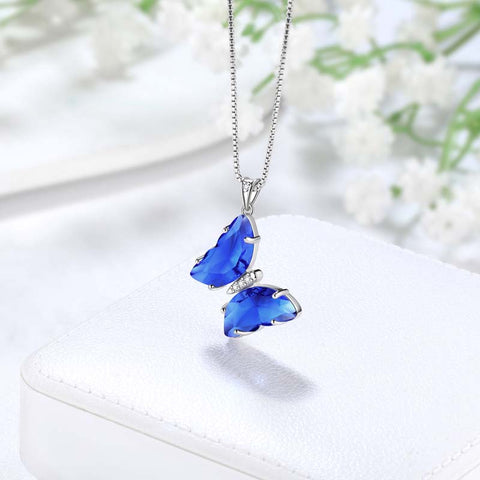 Blaue Schmetterlings-Halskette mit Saphir-Geburtsstein-Anhänger für September, Damen- und Mädchen-Schmuck, Geburtstagsgeschenk