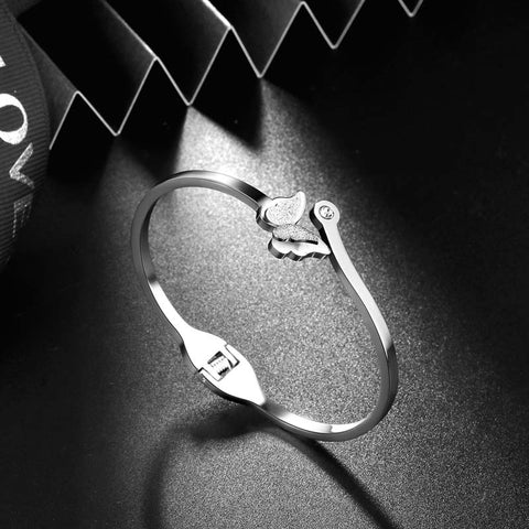 Bracelet à manchette ouverte papillon pour filles, bijoux pour femmes en acier inoxydable