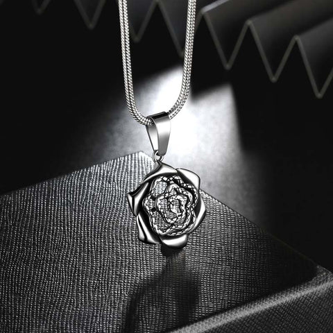 Men Snake Necklace Rose Heart Pendant Women Jewelry Stainless Steel